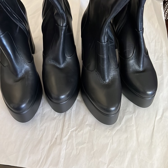 GB
Levi Tate Leather Platform Mid Boots - Picture 8 of 12